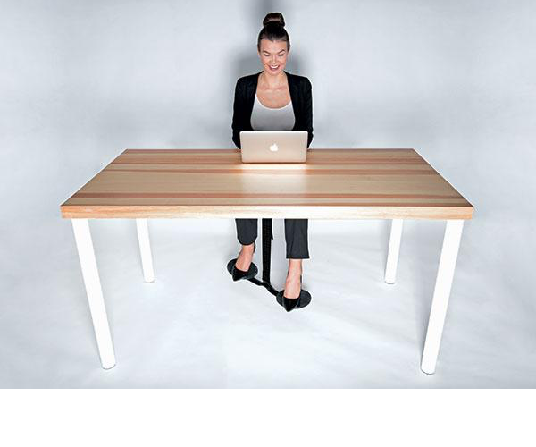 HOVR with Desk Mount